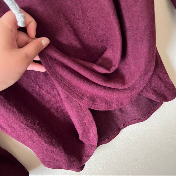 MARKET & SPRUCE Soft Curved Hem Colorblock Drawstring Cowl Neck Pullover Sweater - Picture 6 of 8